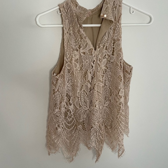 Light pink lace crop top - Picture 3 of 3